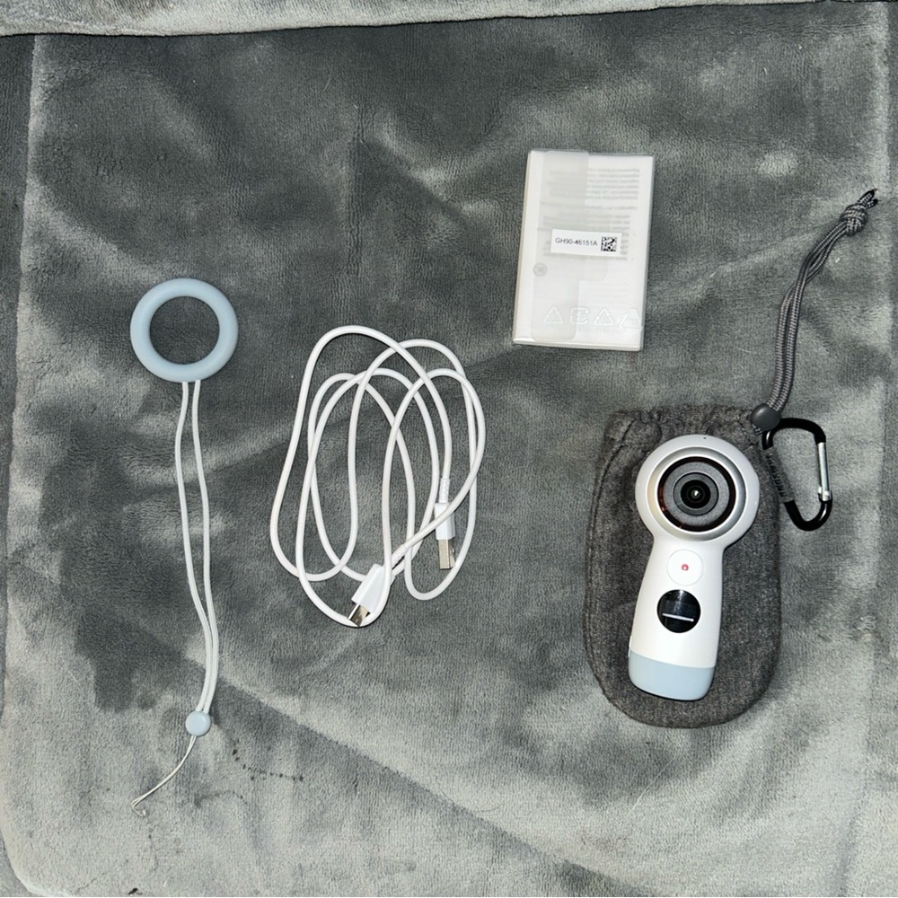 Samsung Gear 360 Camera with Accessories - White and Gray